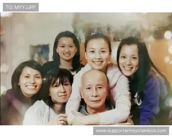 中国足球明星兄弟团：那些在绿茵场上并肩作战的传奇兄弟们