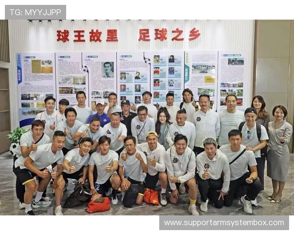 女孩与众多足球明星的梦想之旅与友谊故事